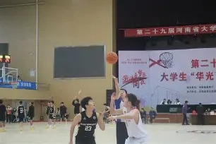 宝威体育app-篮球比赛竟现冷门，新晋强队表现不俗！(篮球比赛阵容分析)