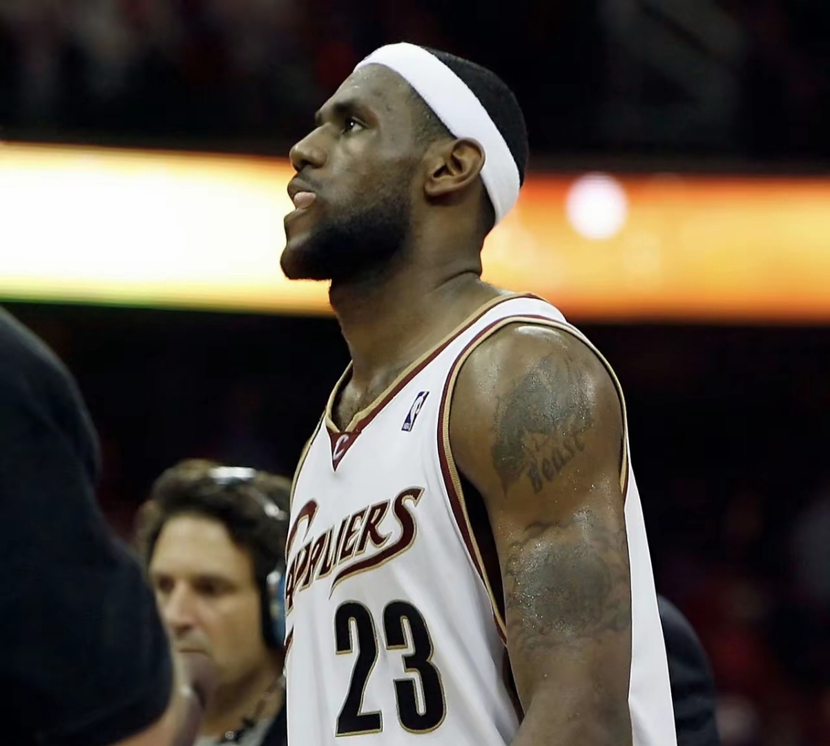 宝威体育app-射手新星成球队得分王，助球队取胜(新秀射手)